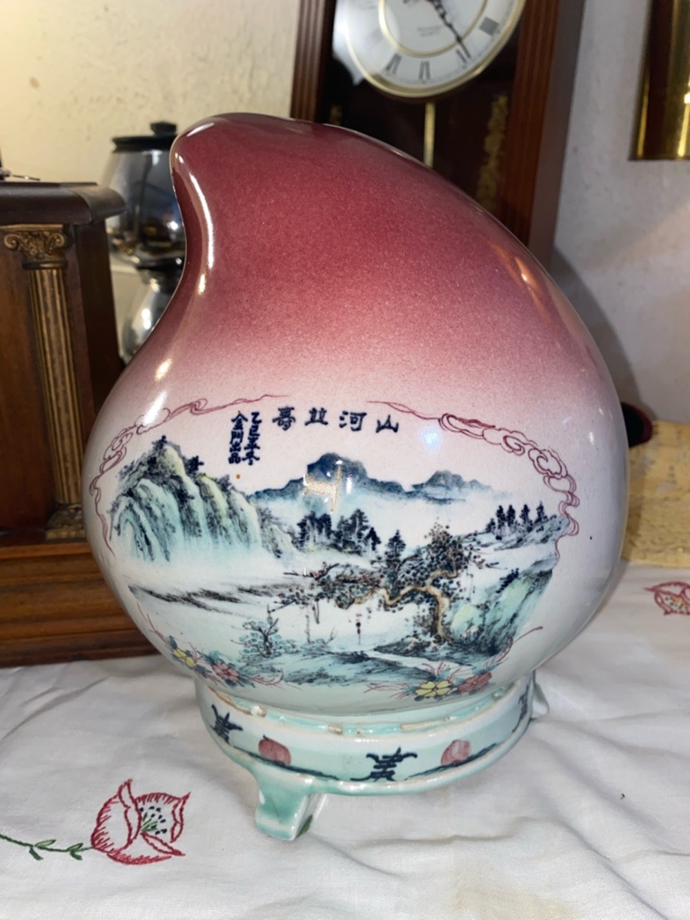 Large Vintage Chinese Shou “Longevity” Peach  Painted Scenes